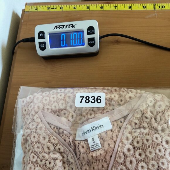 Calvin Klein Top Women Medium Pink Sleeveless 1/2 Zip Eyelet Lace Stretch Casual - Picture 10 of 10